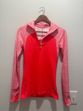 Under Armour Pink/Coral Quarter‑Zip Athletic Long Sleeve Thumb Holes Sz S
